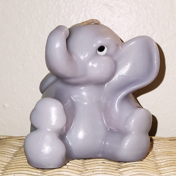 Elephant shaped baby nursery candle - Picture 5 of 5
